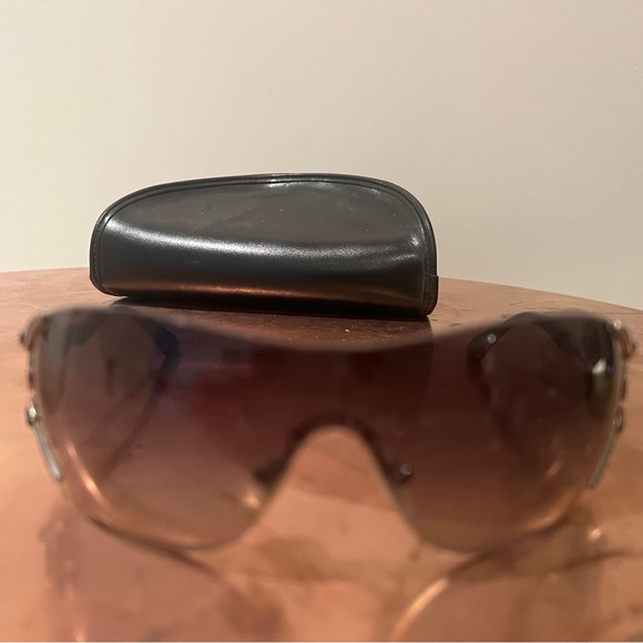 3 pairs of Bvlgari sunglasses - Picture 4 of 7